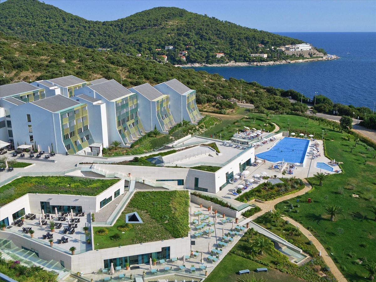 Valamar_Lacroma_Dubrovnik_Hotel_Air_2011.jpg