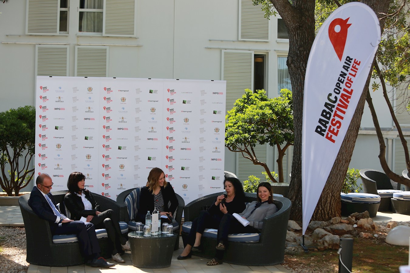 ROA press konf 1.jpg