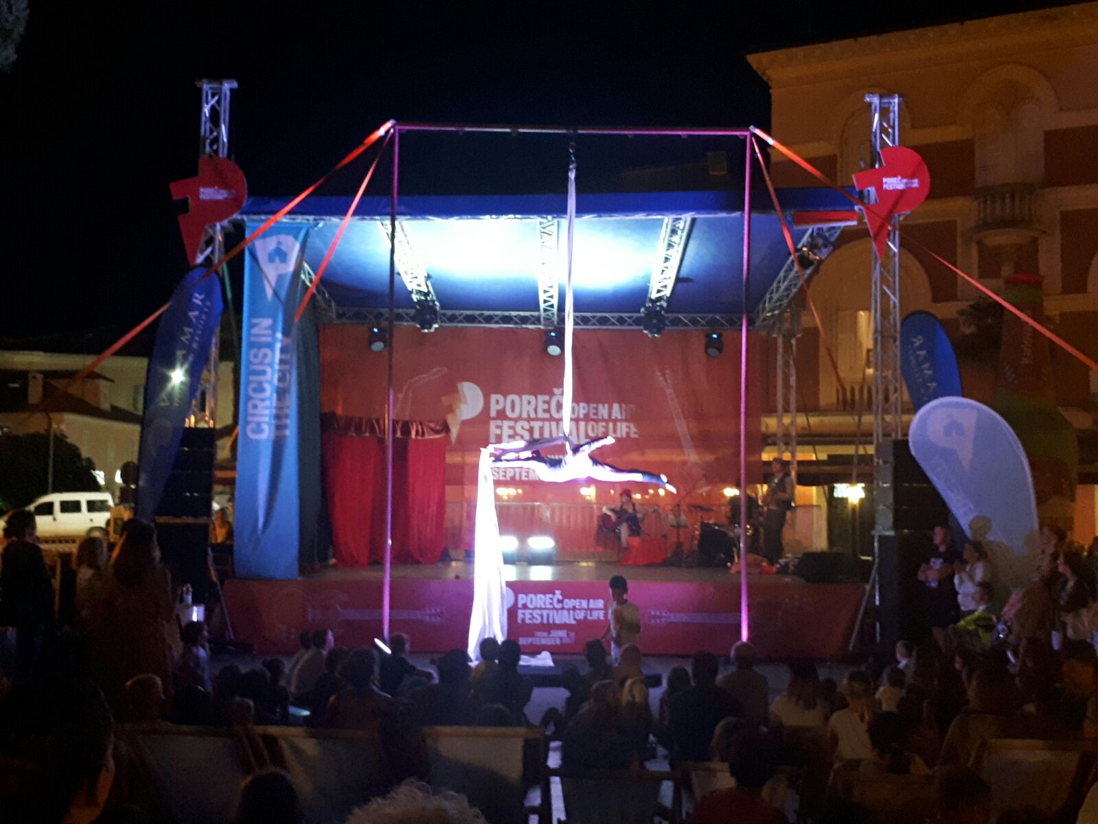 Circus in the City_Cabaret Show2.jpg