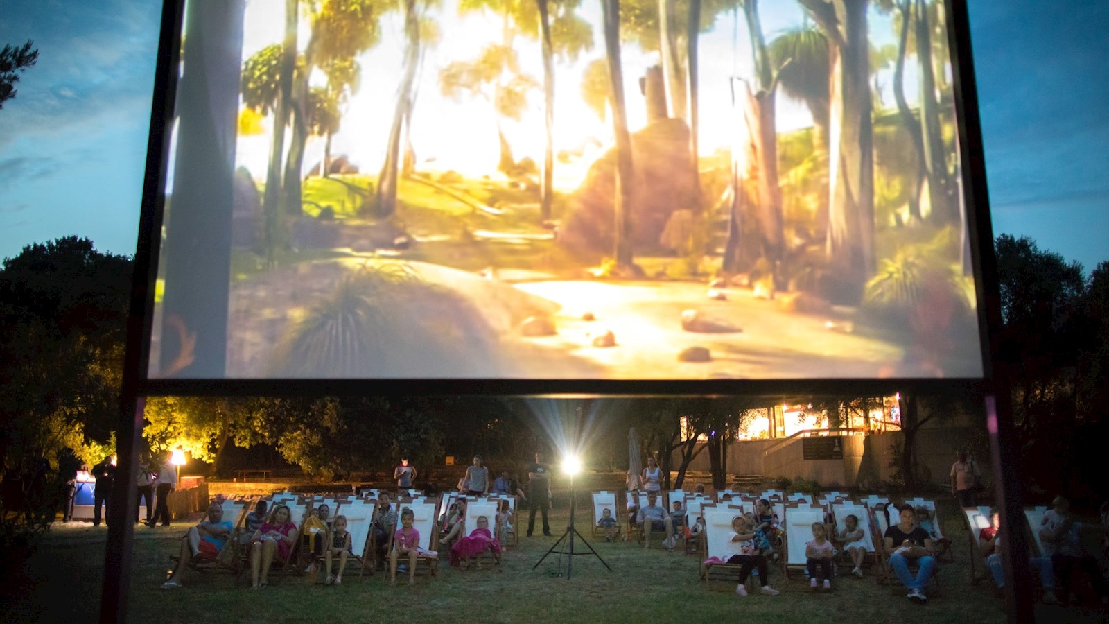 Open Air Cinema u Parku Maslinata (2).jpg