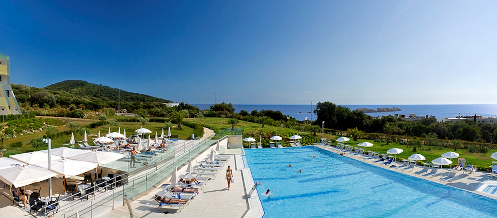 Valamar_Lacroma_Dubrovnik_pool.jpg