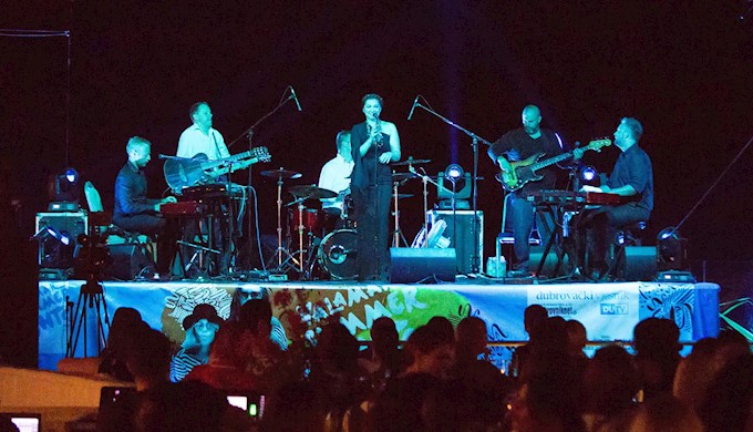 Nina Badric na terasi hotela VDP_21072017 (1).jpg