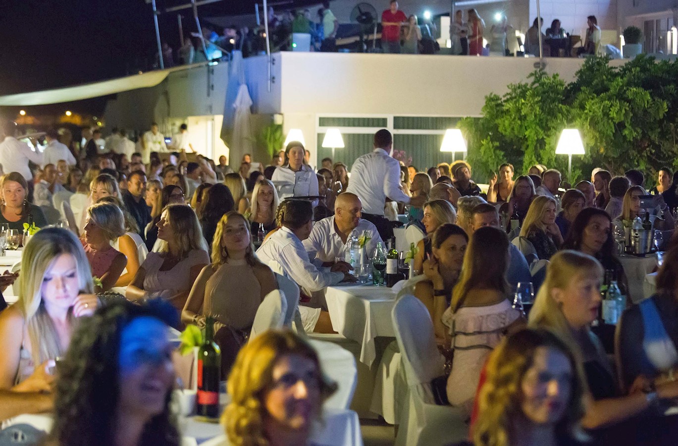 Nina Badric na terasi hotela VDP_21072017 (2).jpg