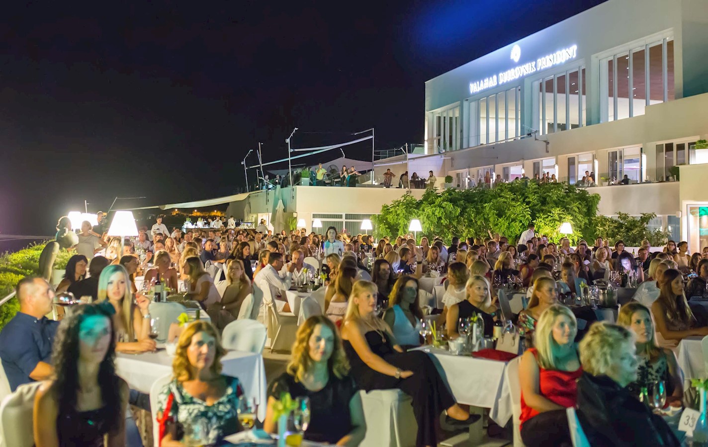 Nina Badric na terasi hotela VDP_21072017 (6).jpg