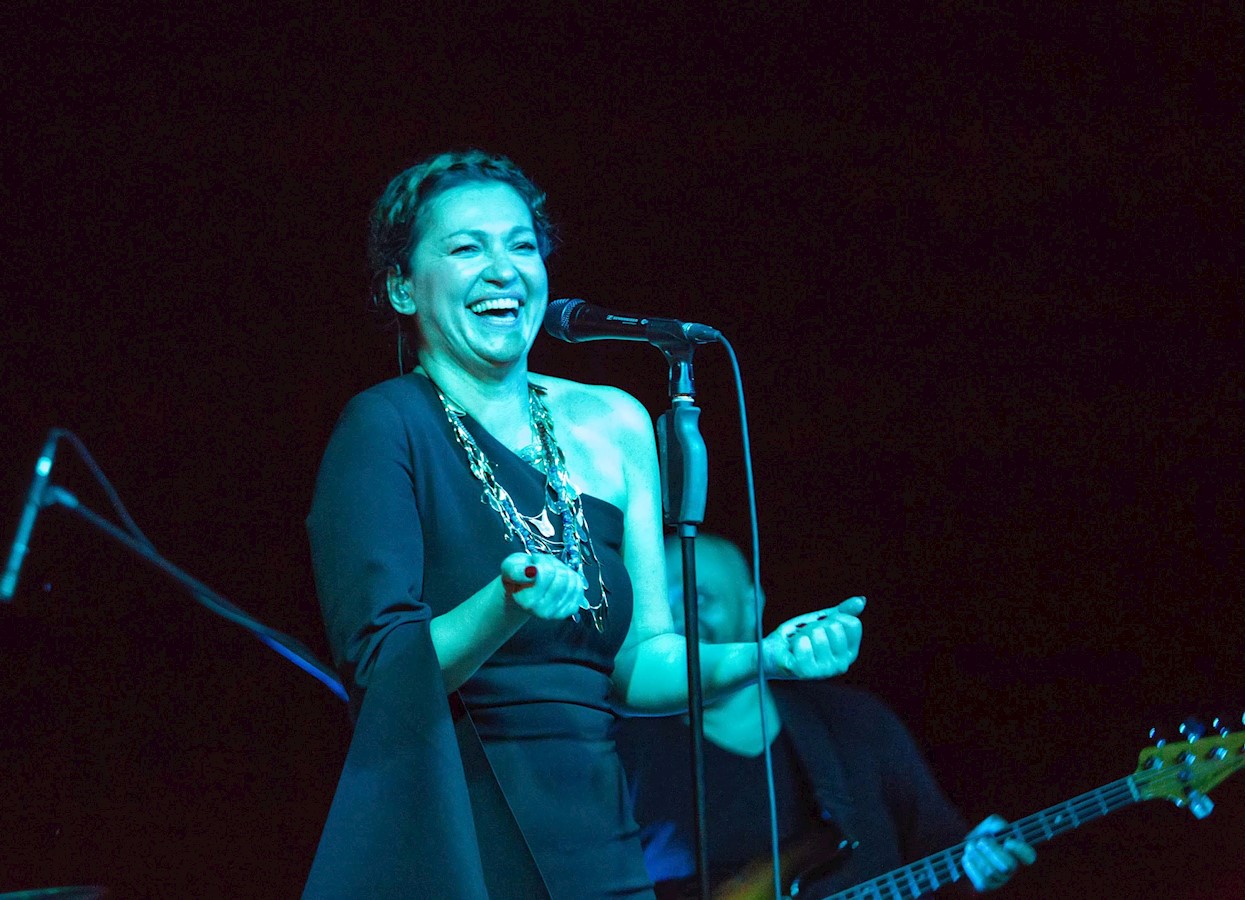 Nina Badric na terasi hotela VDP_21072017 (9).jpg