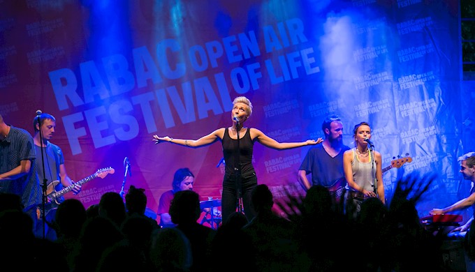 Energični Elemental zatvorio prvi Rabac Open Air (1).jpg