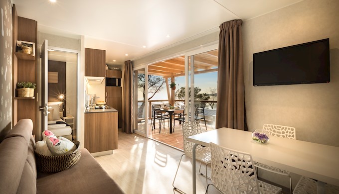 Happy Dog Premium Family_MH interior_5.jpg
