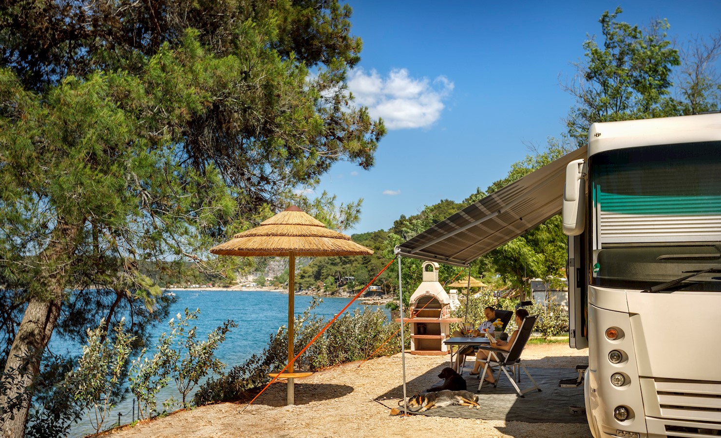 Camping Resort Lanterna_Luxury Mare pitch.jpg