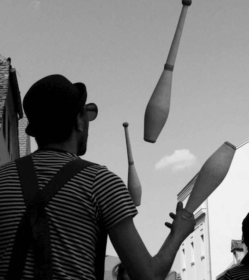 SAF zongliranje cunjevima.jpg