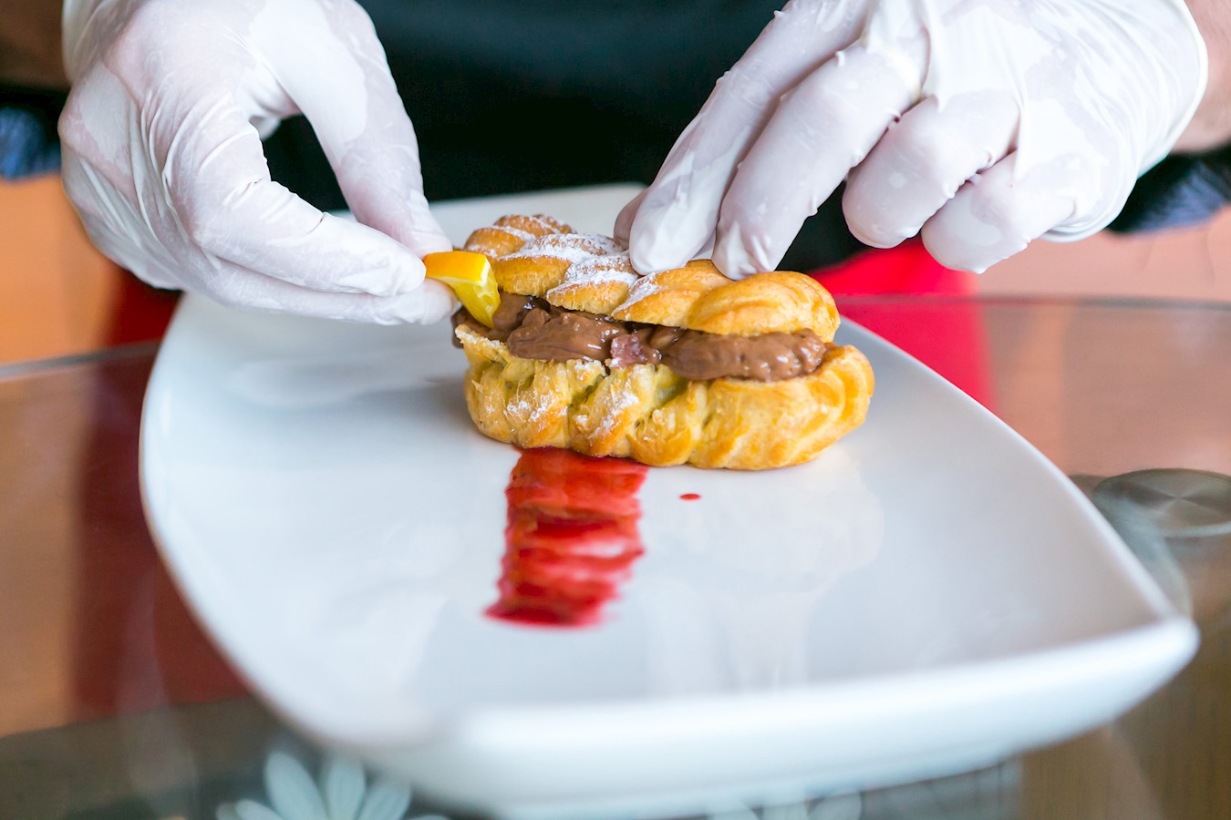 Poznati mađarski slastičar Róbert Mihajlovits (1).jpg