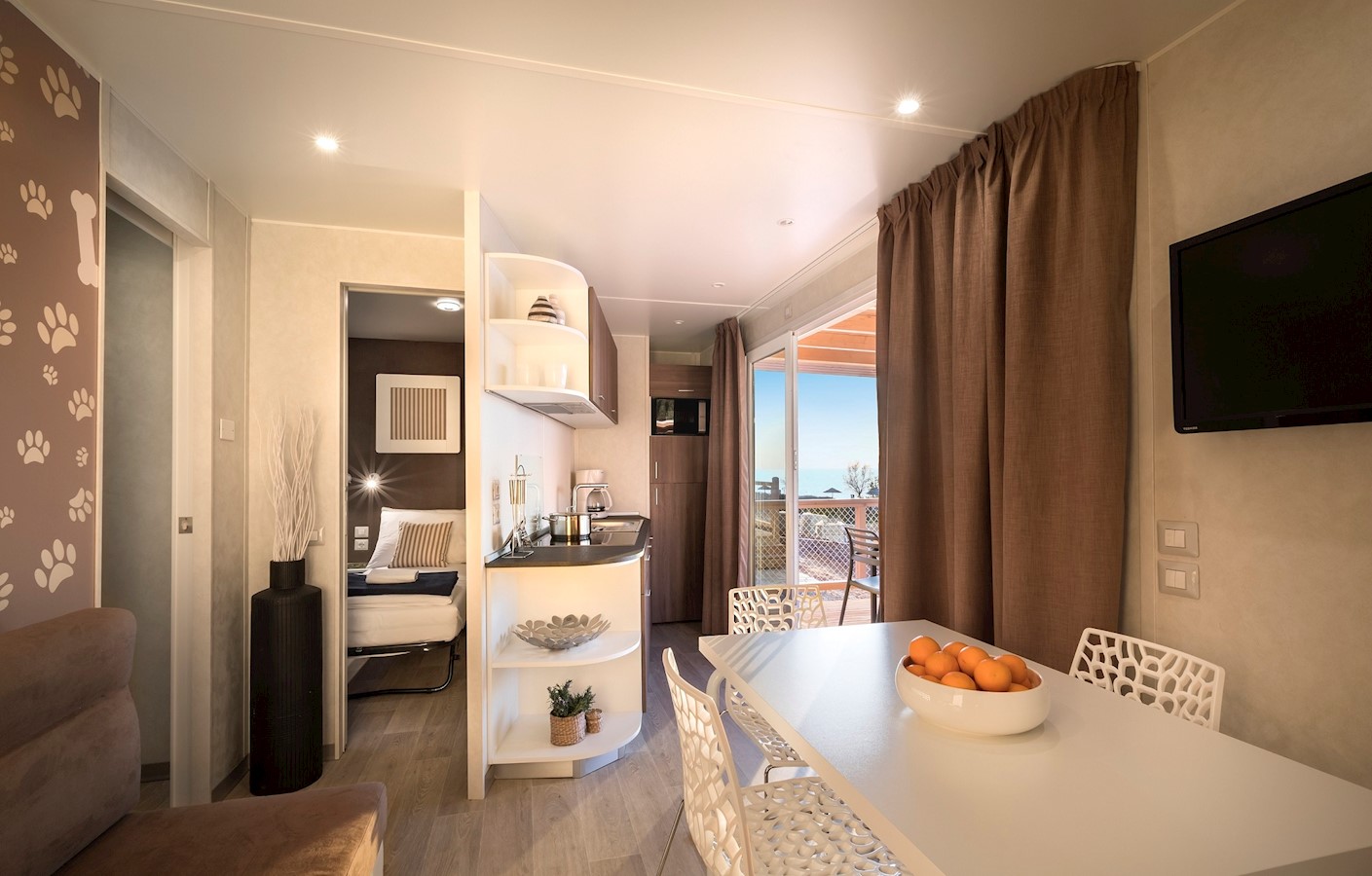 Lanterna Premium Camping Resort_Happy Dog Premium_Mobile home interior.jpg