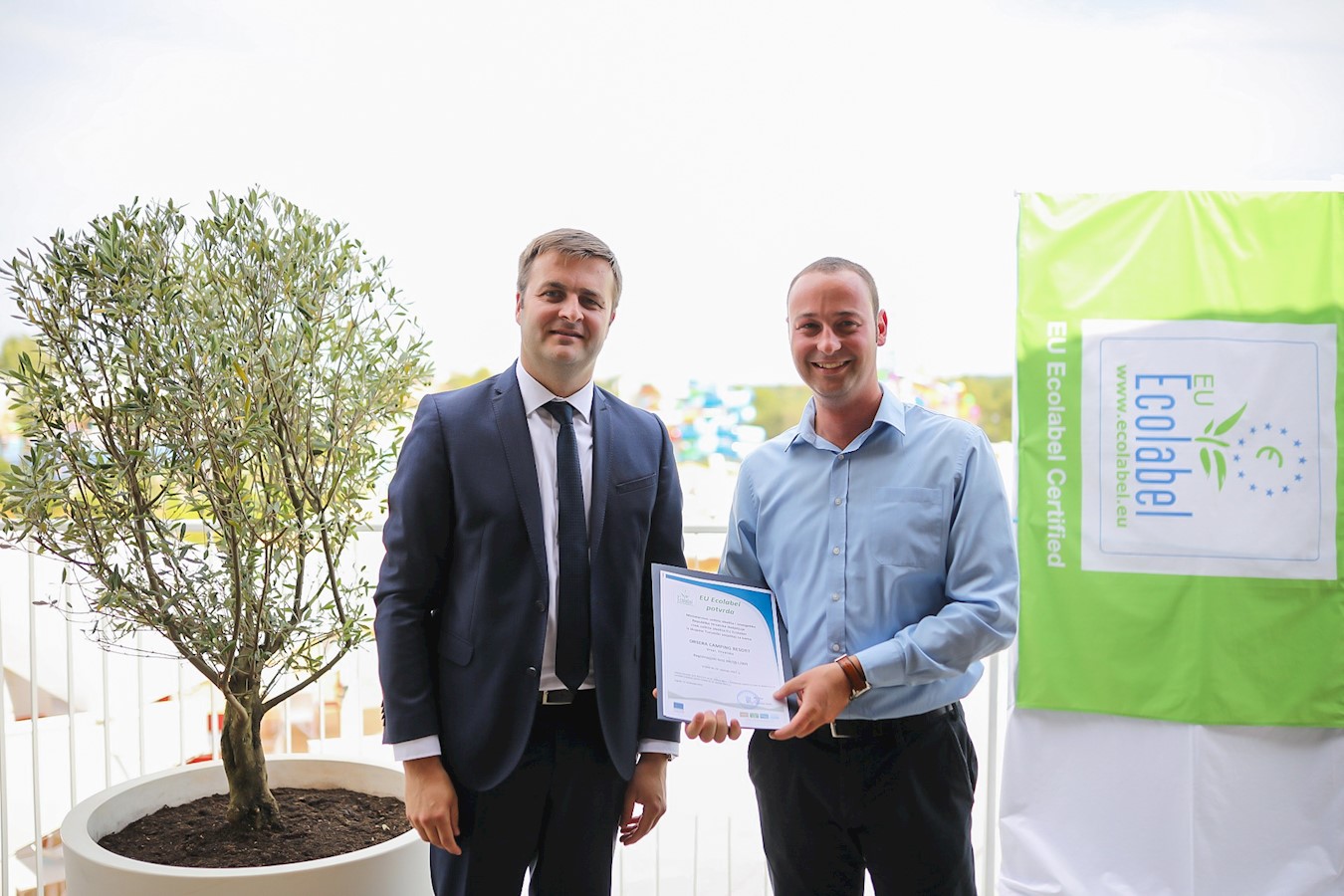 Ministar Tomislav Ćorić i direktor Istra Premium Camping Resorta 5 i Orsera Camping Resorta 3, Karlo Grebac.jpeg