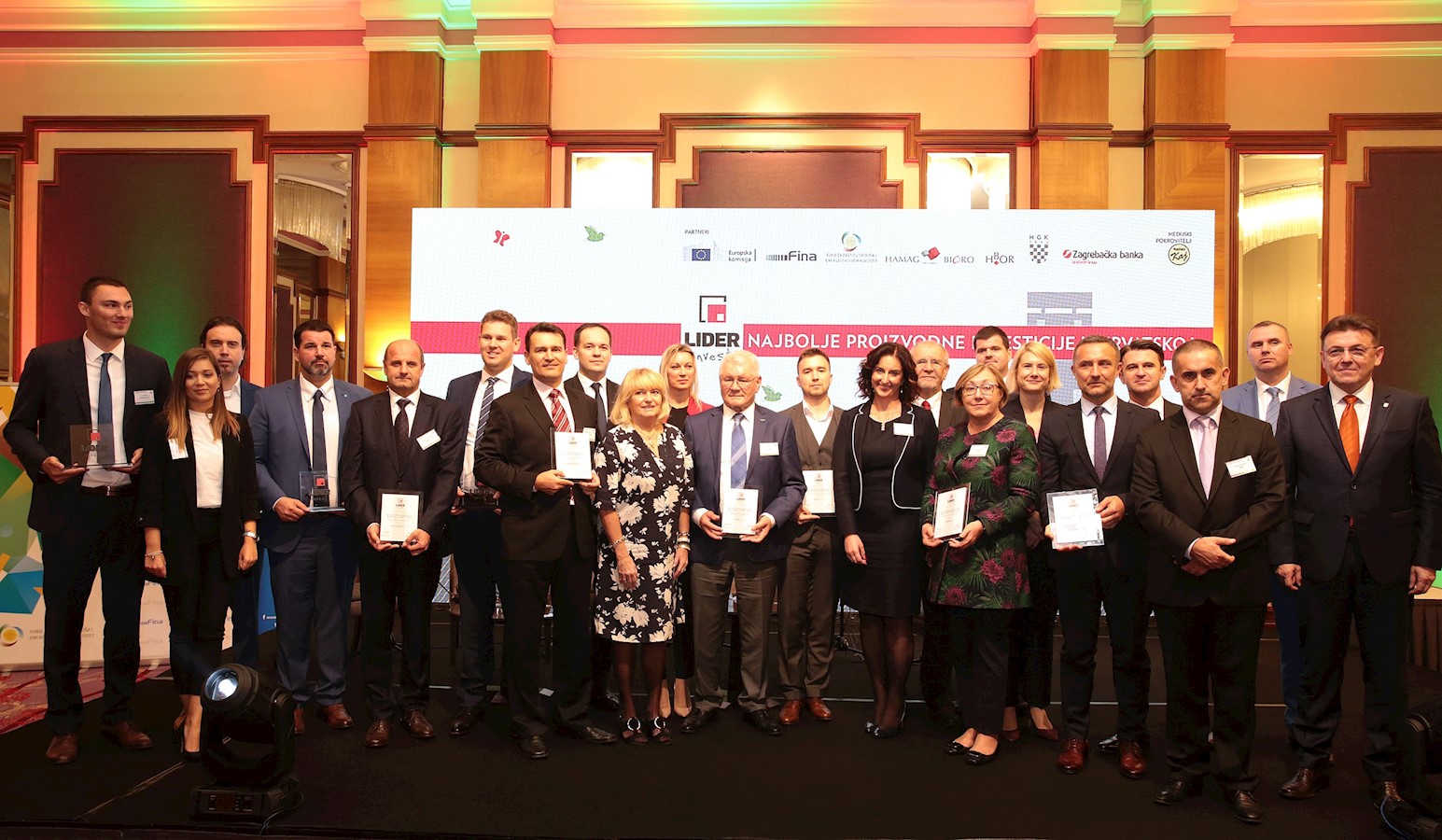 Dobitnici nagrada Lider invest.jpg