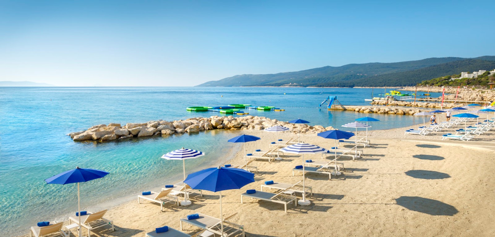 Girandella Resort_Val Sundance Sandy Family Beach_03.jpg