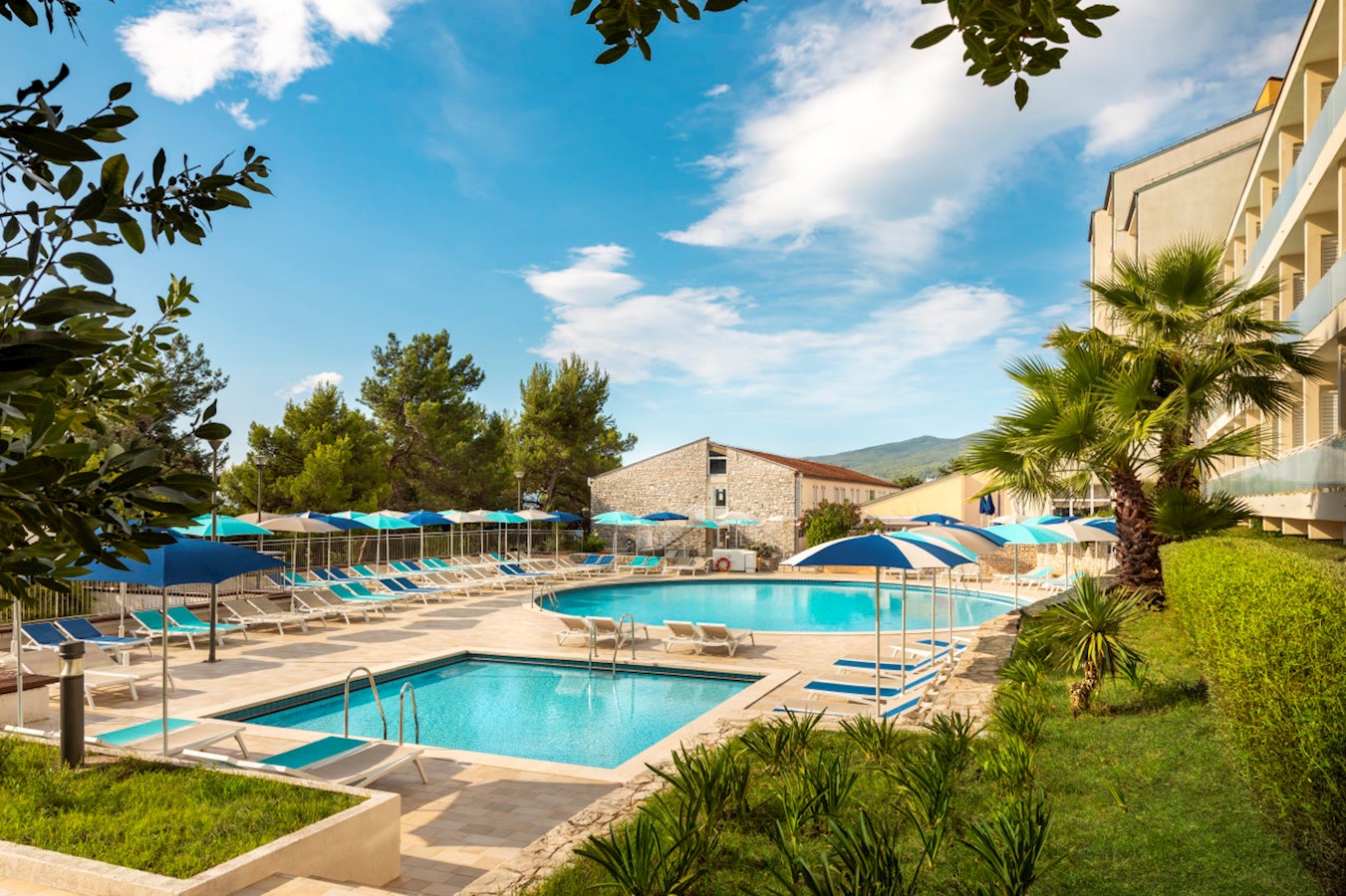 Valamar_Allegro Residence_outdoor pool.jpg