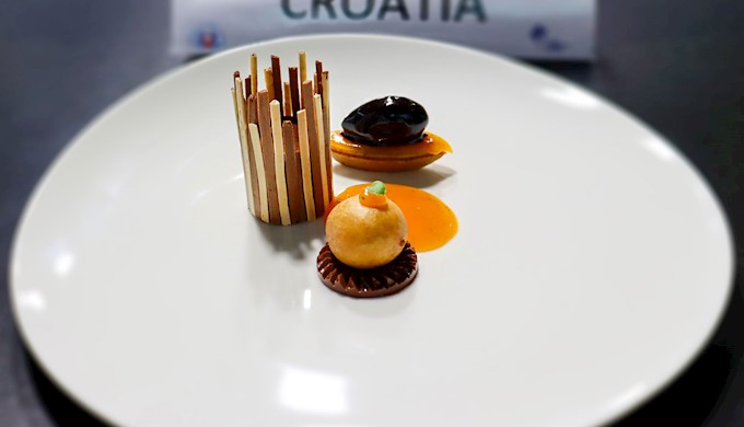 Desert s čokoladom.jpg