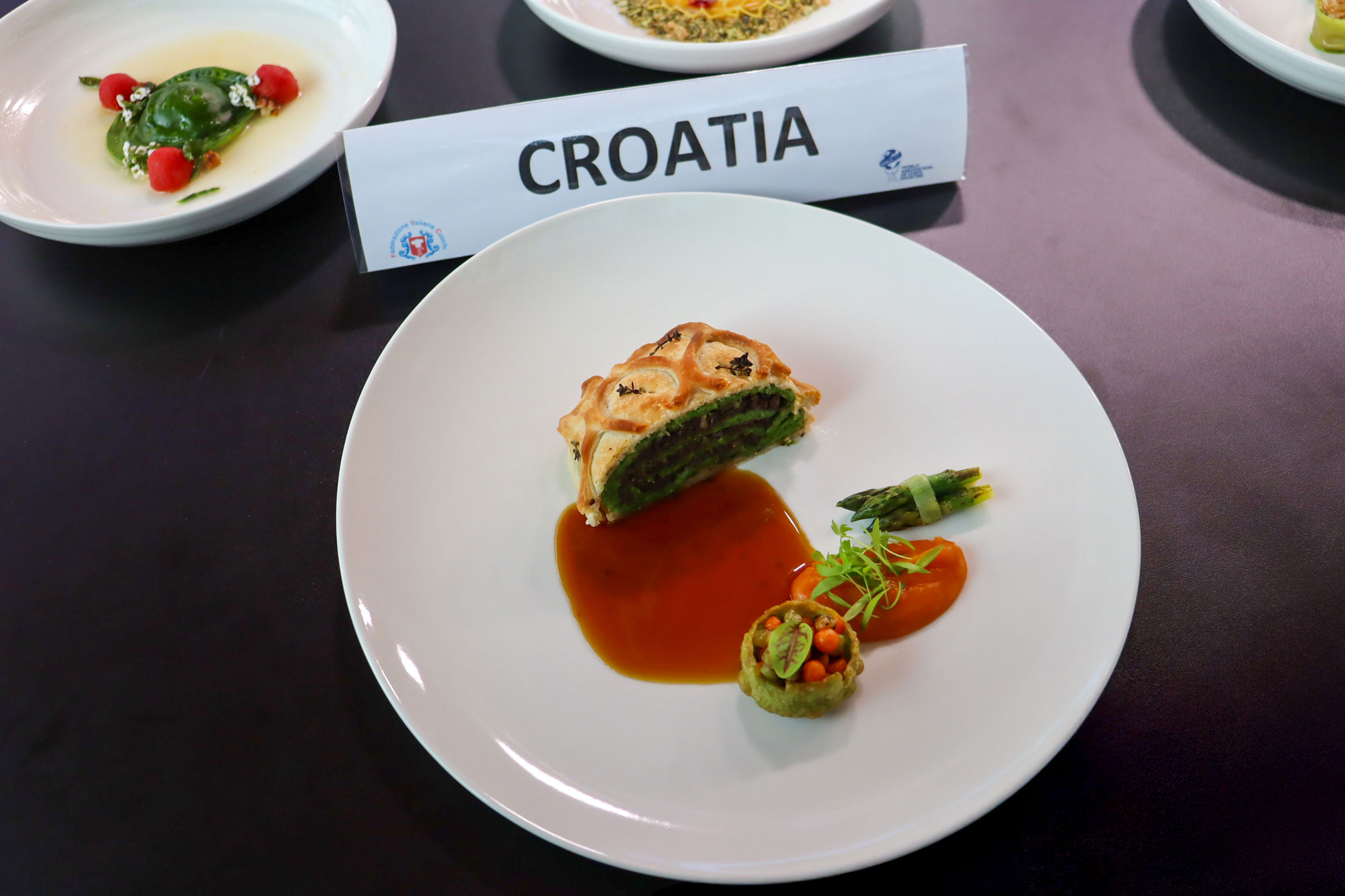 Patrik Prnjak i Josipa Burzelić glavno jelo.jpg