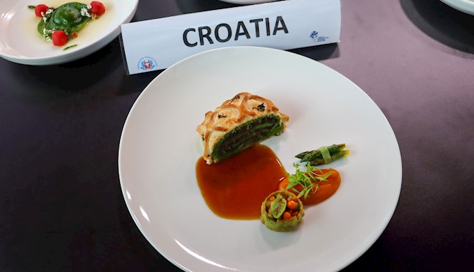 Patrik Prnjak i Josipa Burzelić glavno jelo.jpg