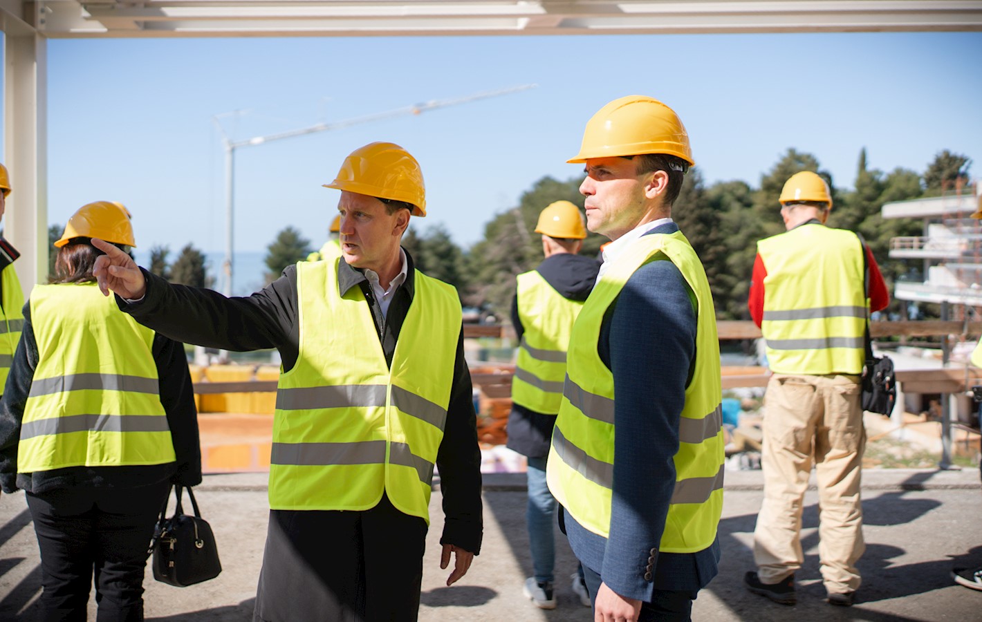 Predsjednik Uprave Valamara Željko Kukurin i gradonačelnik Poreča Loris Peršurić u obilasku gradilišta Pical Resorta.jpg