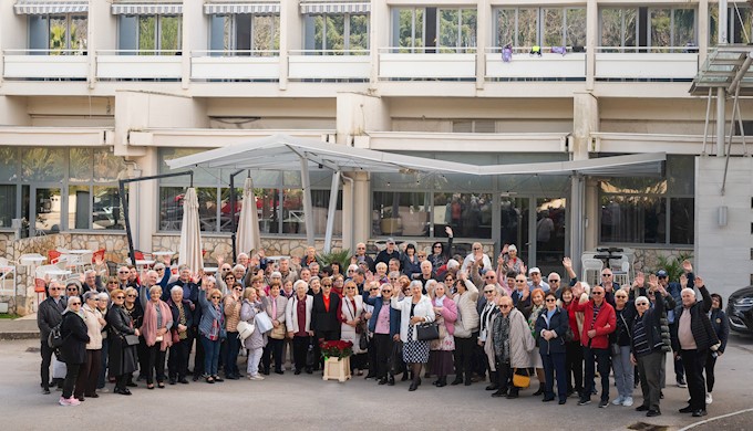 Umirovljenici grada Krka obilježili Dan žena u Valamar Diamant Hotelu.jpg