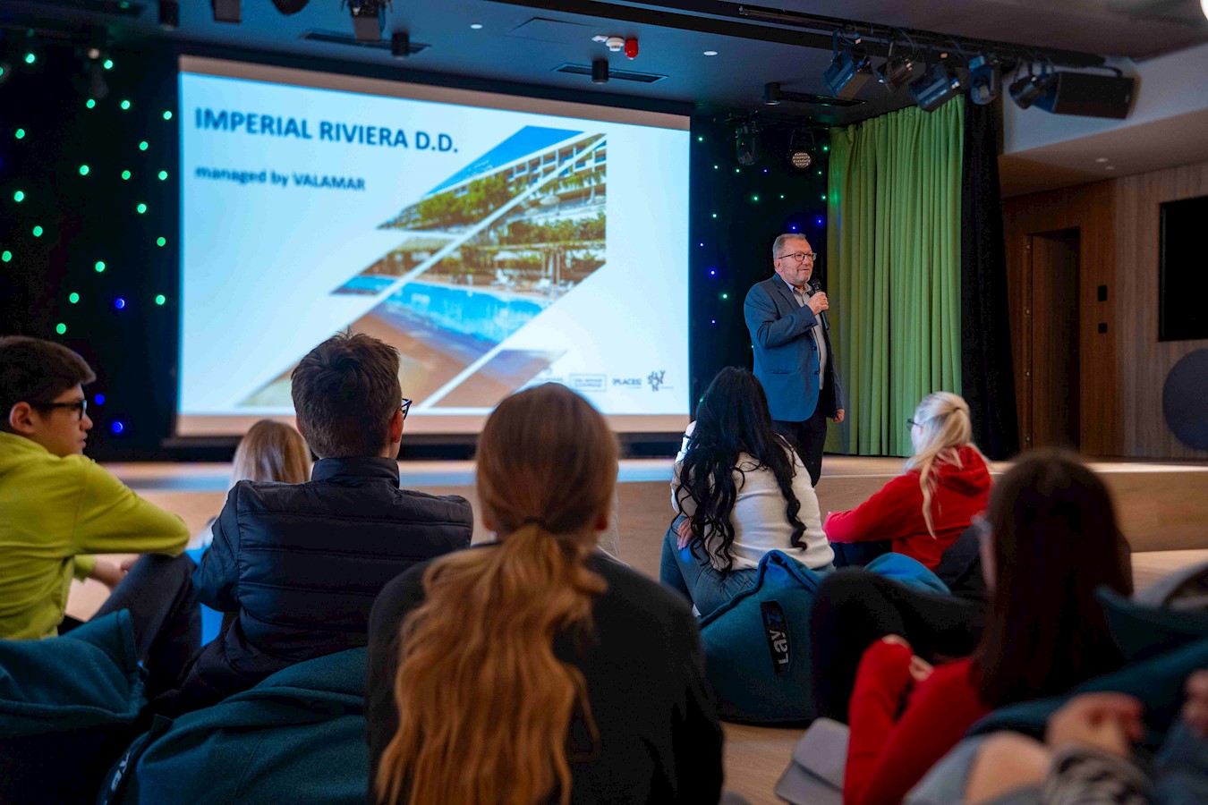 Damir Paparić, ravnatelj Srednje škole Markantuna de Dominisa Rab.jpg