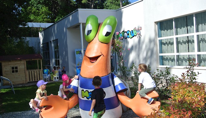 Mališani u turizmu - Vrtićka djeca u igri s Marom