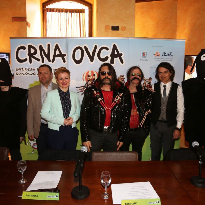 Crna ovca crnja nego ikada!