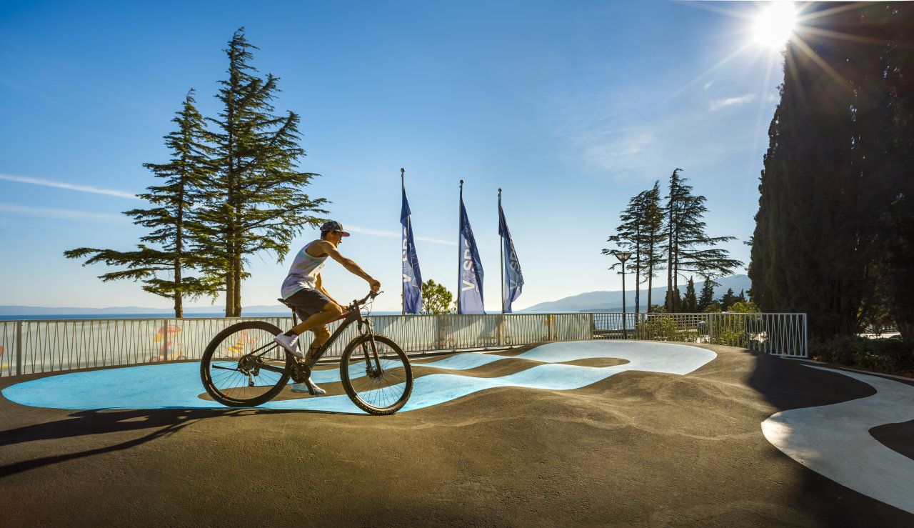 Valamar ove godine postao nositelj ConsumeLessMed oznake i broji petnaest Plavih zastava za plaže