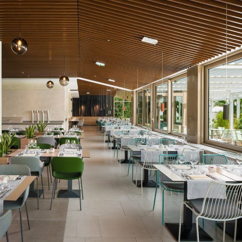 The newly renovated family Valamar Meteor Hotel 4 * in Makarska is open for the 2021 tourist season
